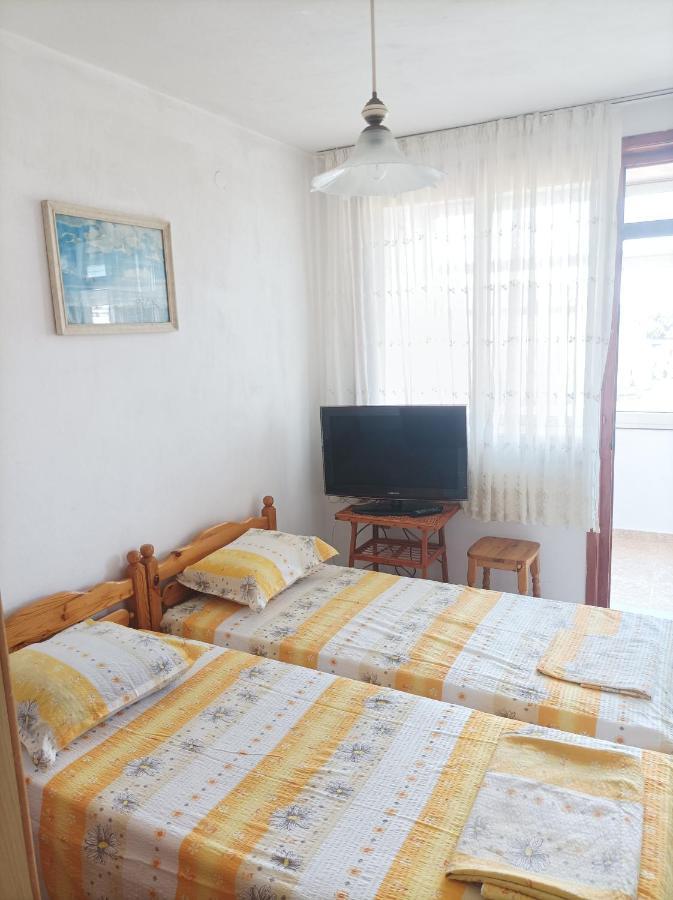 Kiki - Family Apartment Primorsko Buitenkant foto