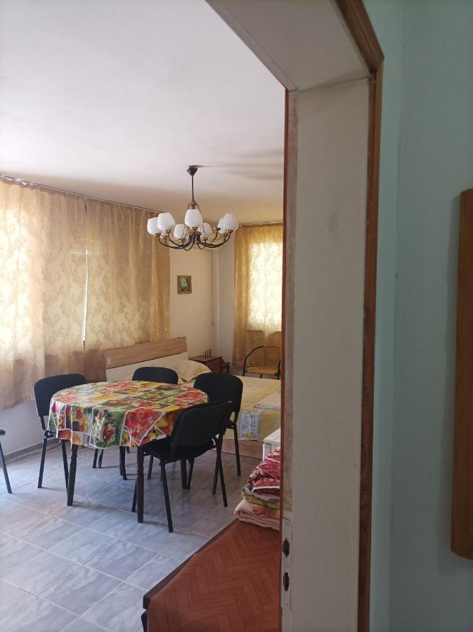 Kiki - Family Apartment Primorsko Buitenkant foto